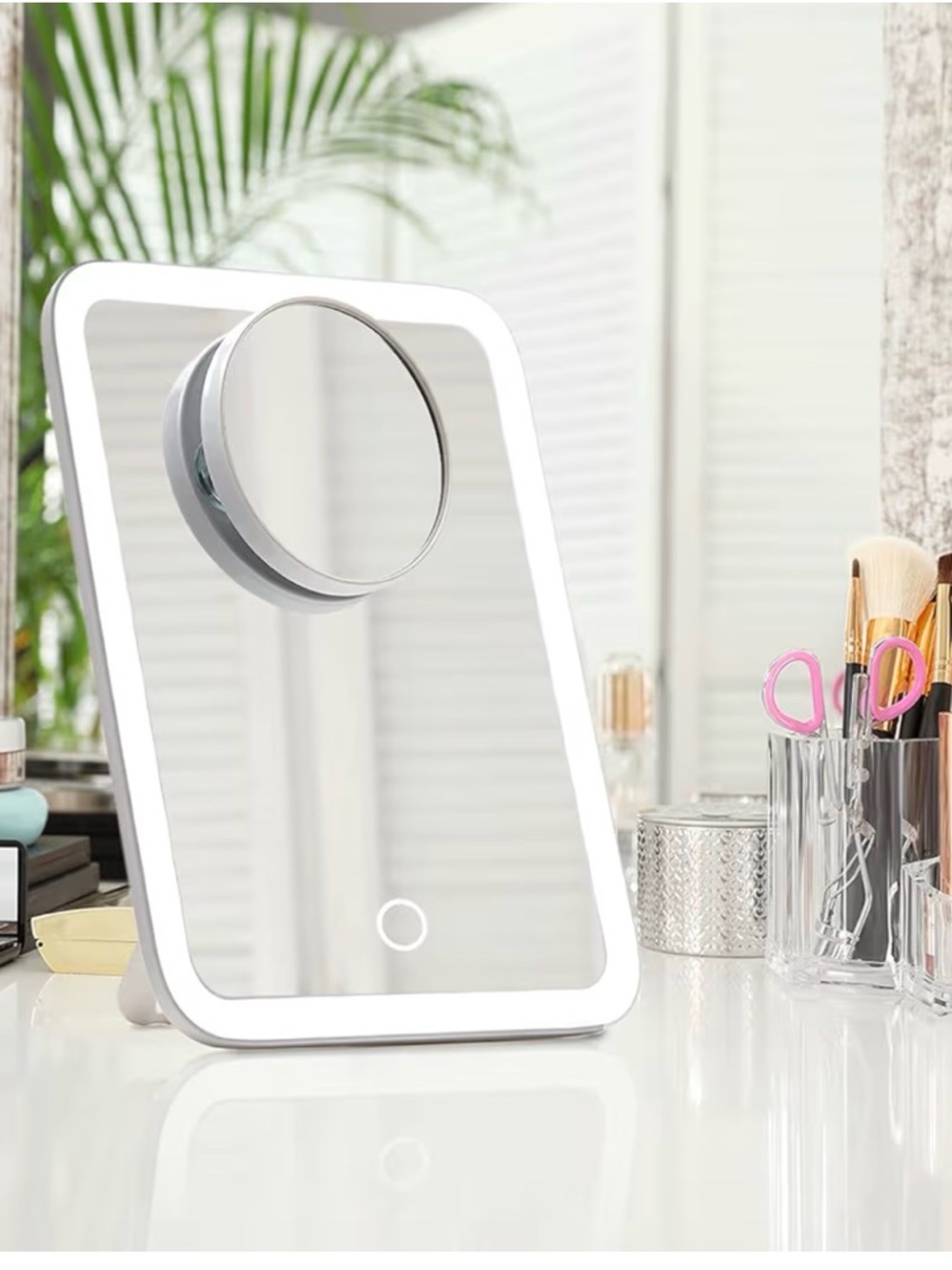ESWU Foldable LED Vanity Mirror - Picture 3 of 3